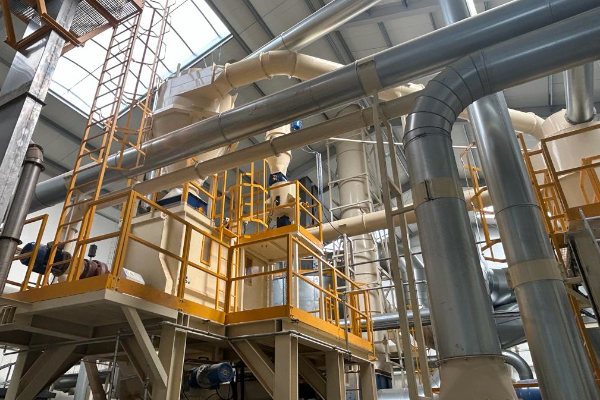 Pneumatic transport of sawdust